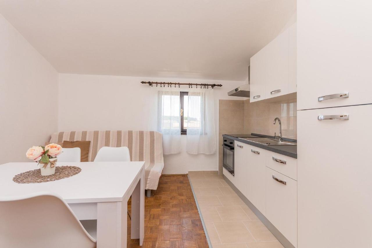 Apartment Lucija Biograd Na Moru Eksteriør bilde
