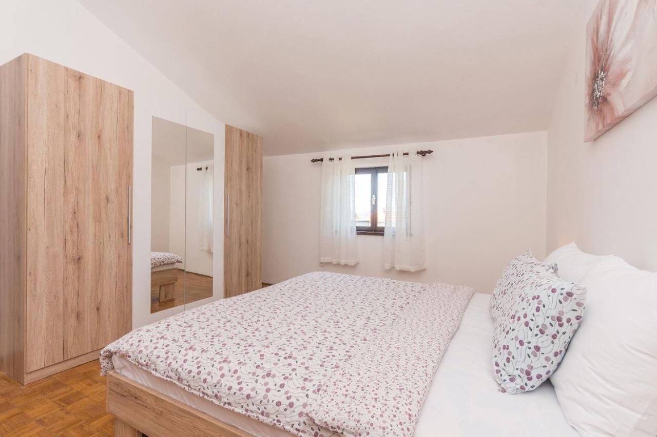 Apartment Lucija Biograd Na Moru Eksteriør bilde